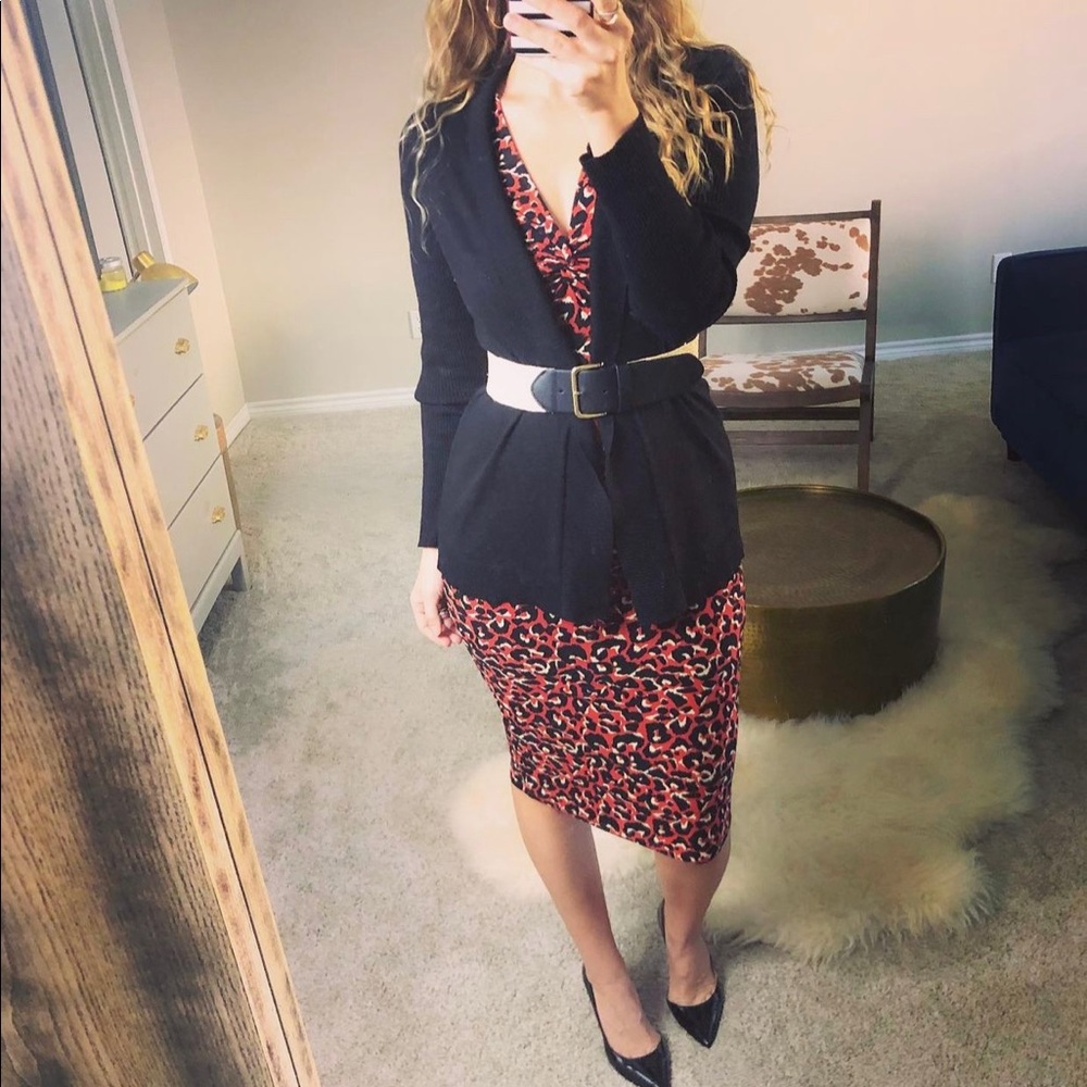 Like new leopard twist front midi dress